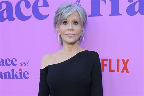 coupe courte jane fonda coiffure|Quelle est la nouvelle coupe de cheveux Jane Fonda 2023